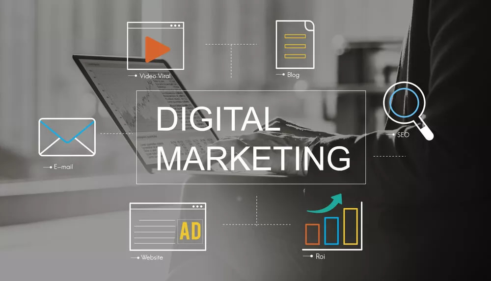 imagem-marketing-digital-pessoa-com-notebook
